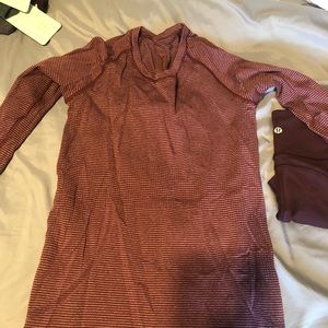 Long sleeve size 6 burgundy swiftly